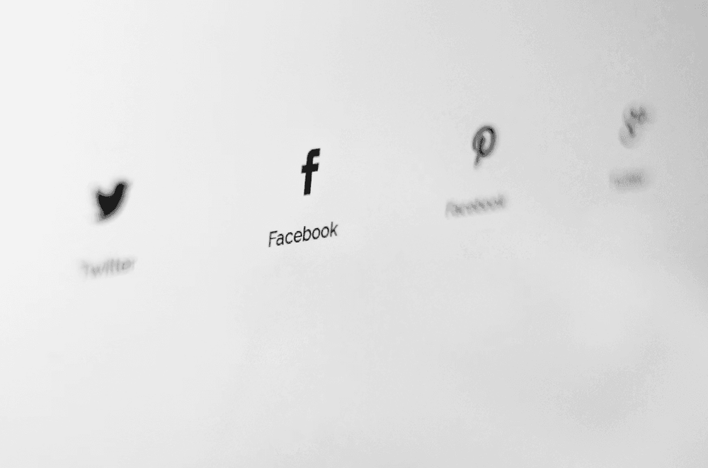 Viral Cross-Platform Waves: How Social Media Trends Move from One Network to Another