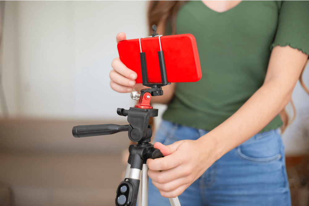 TikTok Posting Times for Students: Schedules & Peaks
